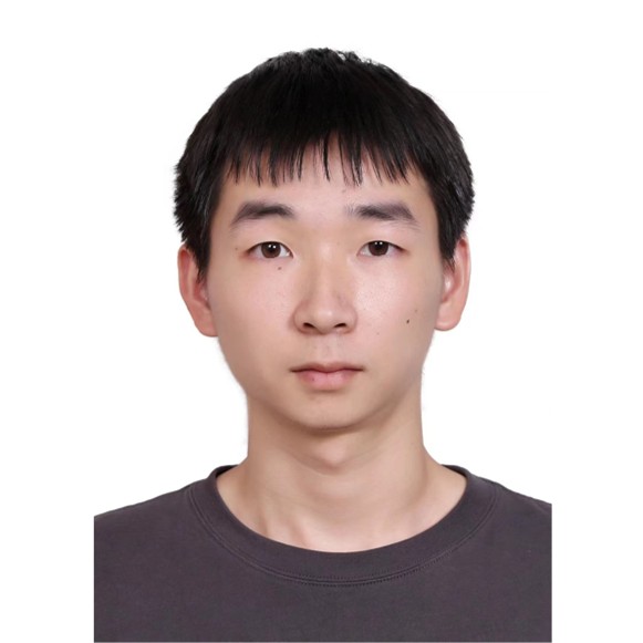 卢浩盛照片