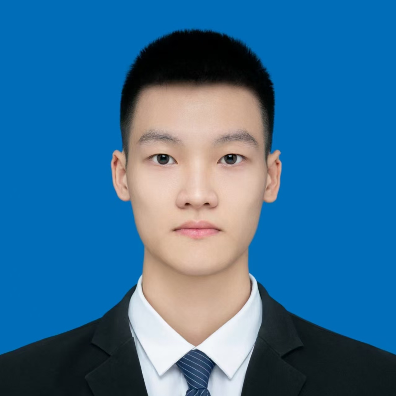 戴华杰照片